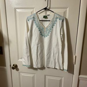3/$12 Sale NWT Mountain Lake V Neck Long Sleeves Small Top